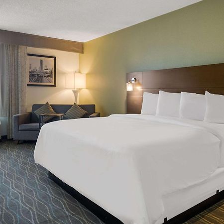 Radisson Hotel Grand Rapids Riverfront Ngoại thất bức ảnh