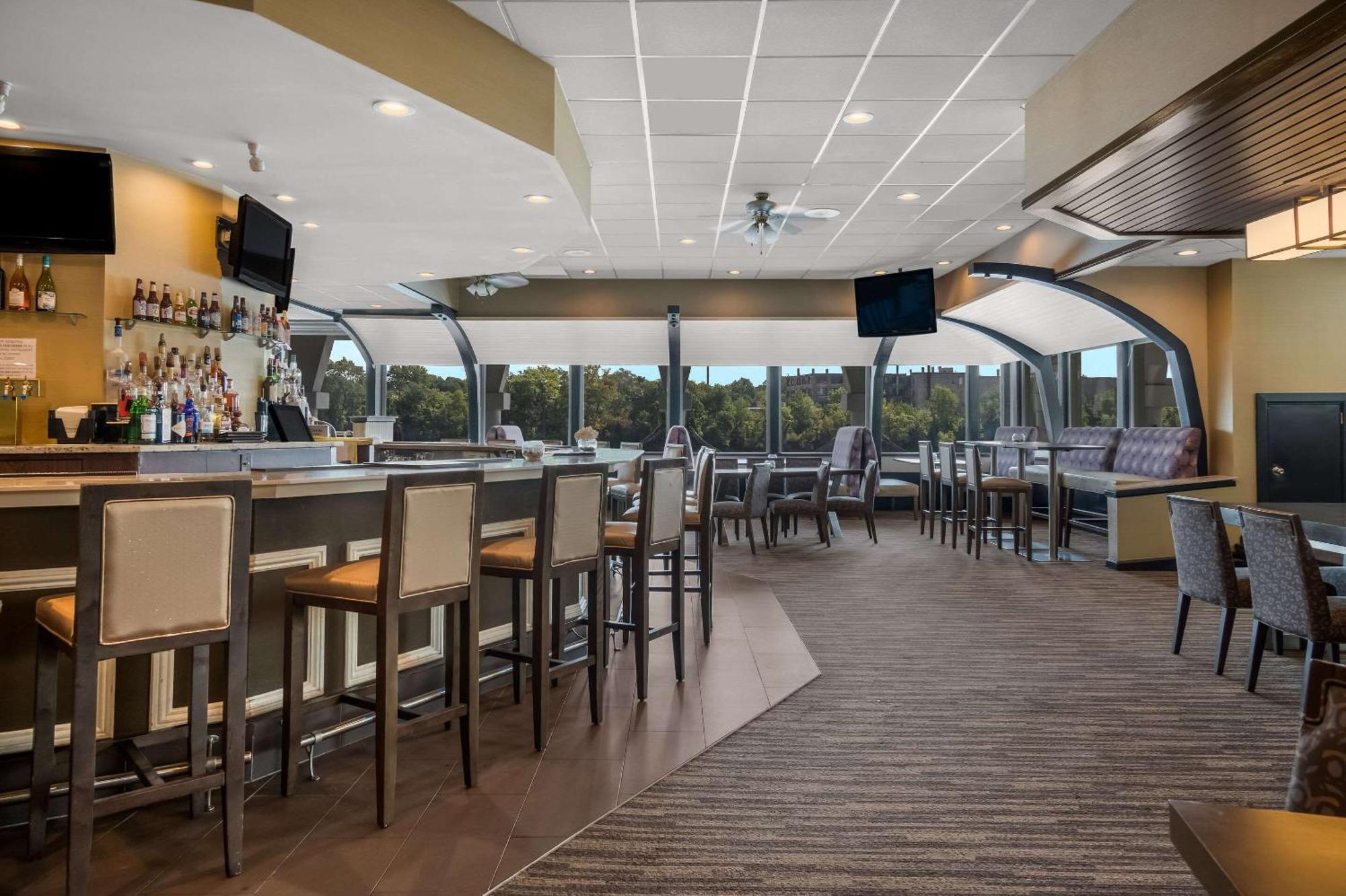 Radisson Hotel Grand Rapids Riverfront Ngoại thất bức ảnh