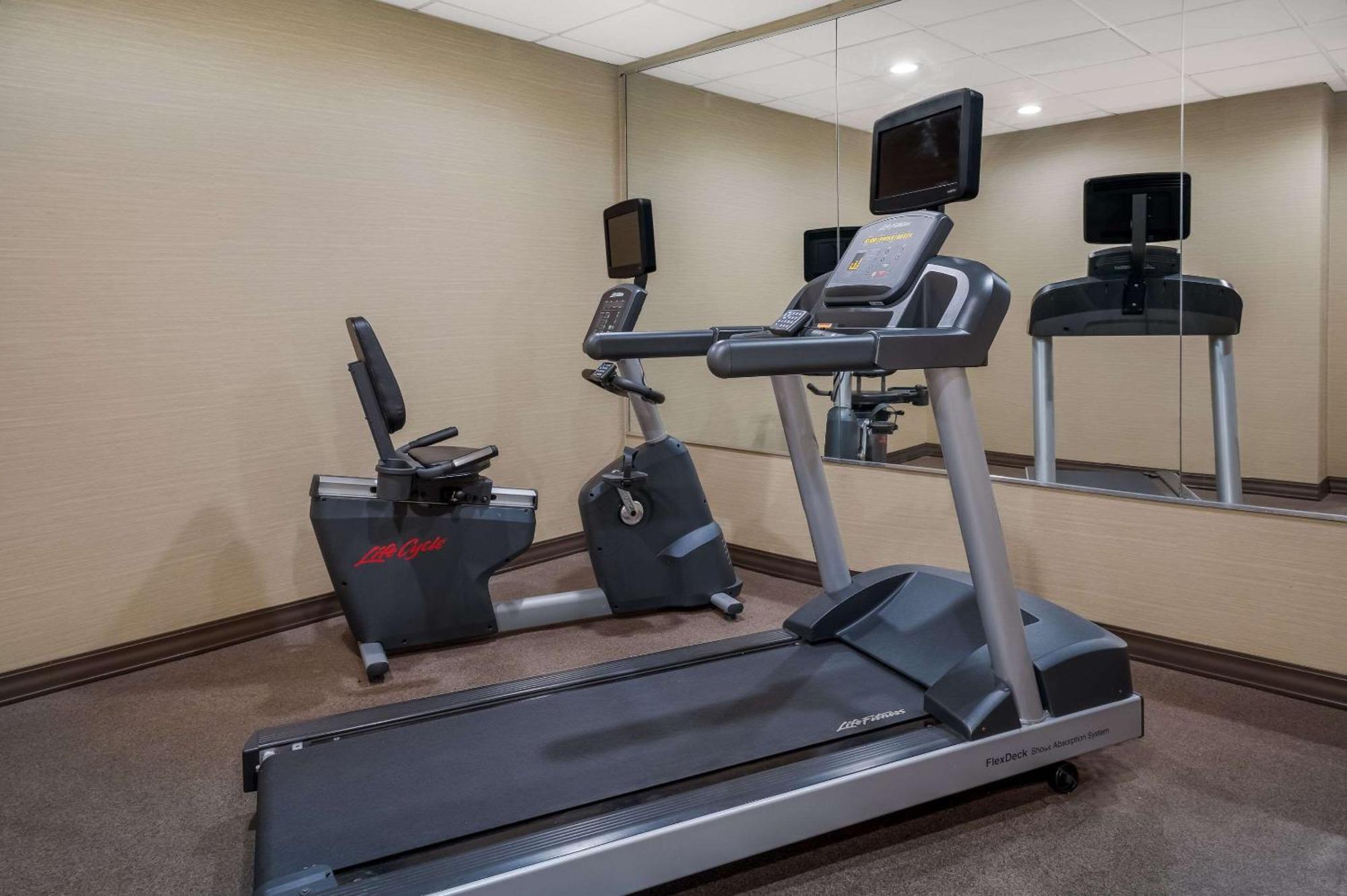 Radisson Hotel Grand Rapids Riverfront Ngoại thất bức ảnh