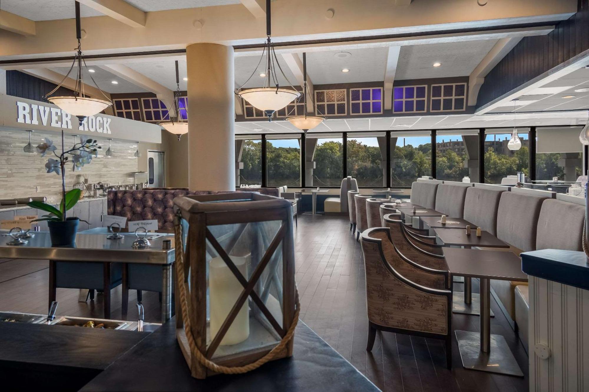 Radisson Hotel Grand Rapids Riverfront Ngoại thất bức ảnh