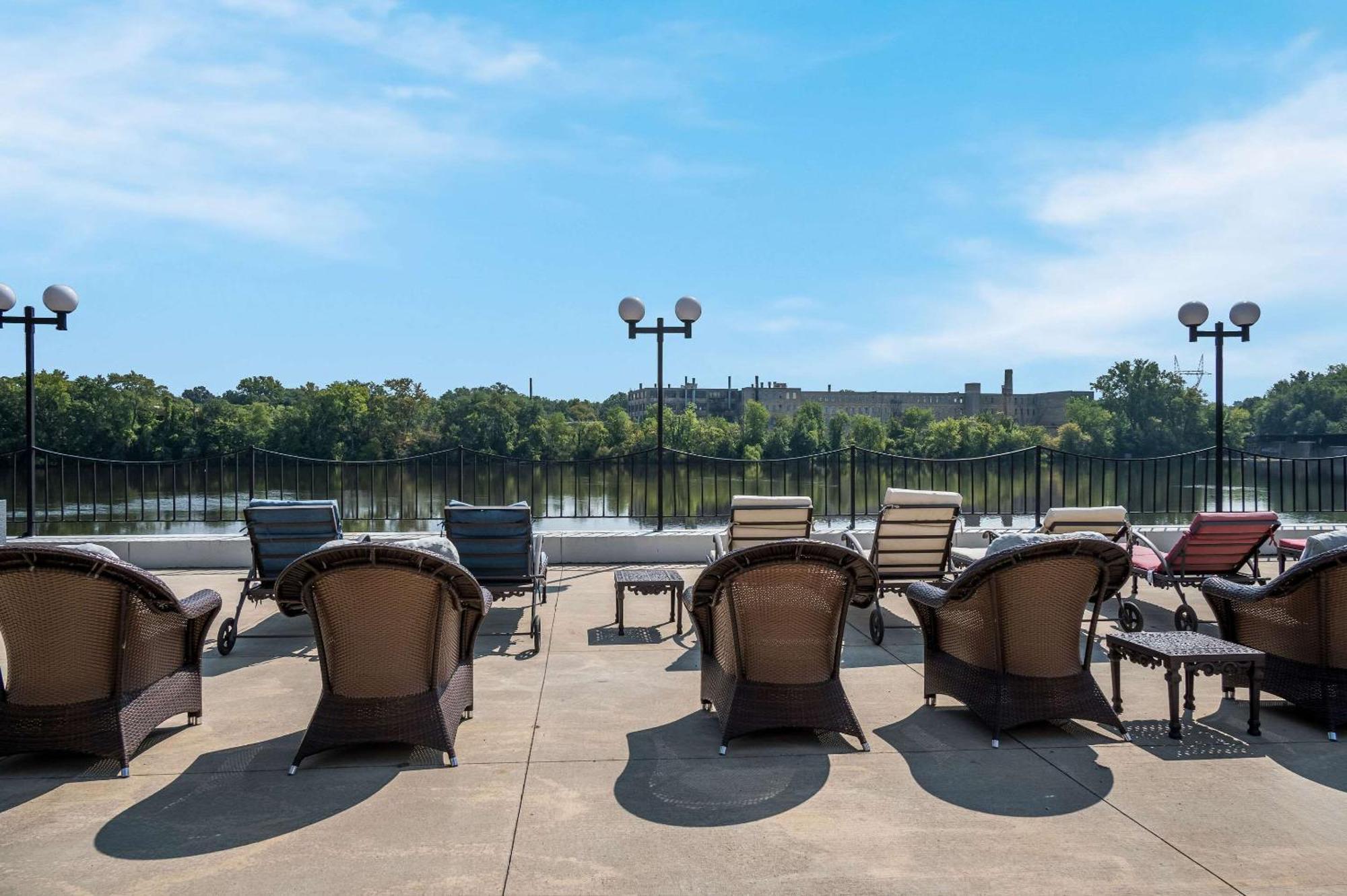 Radisson Hotel Grand Rapids Riverfront Ngoại thất bức ảnh