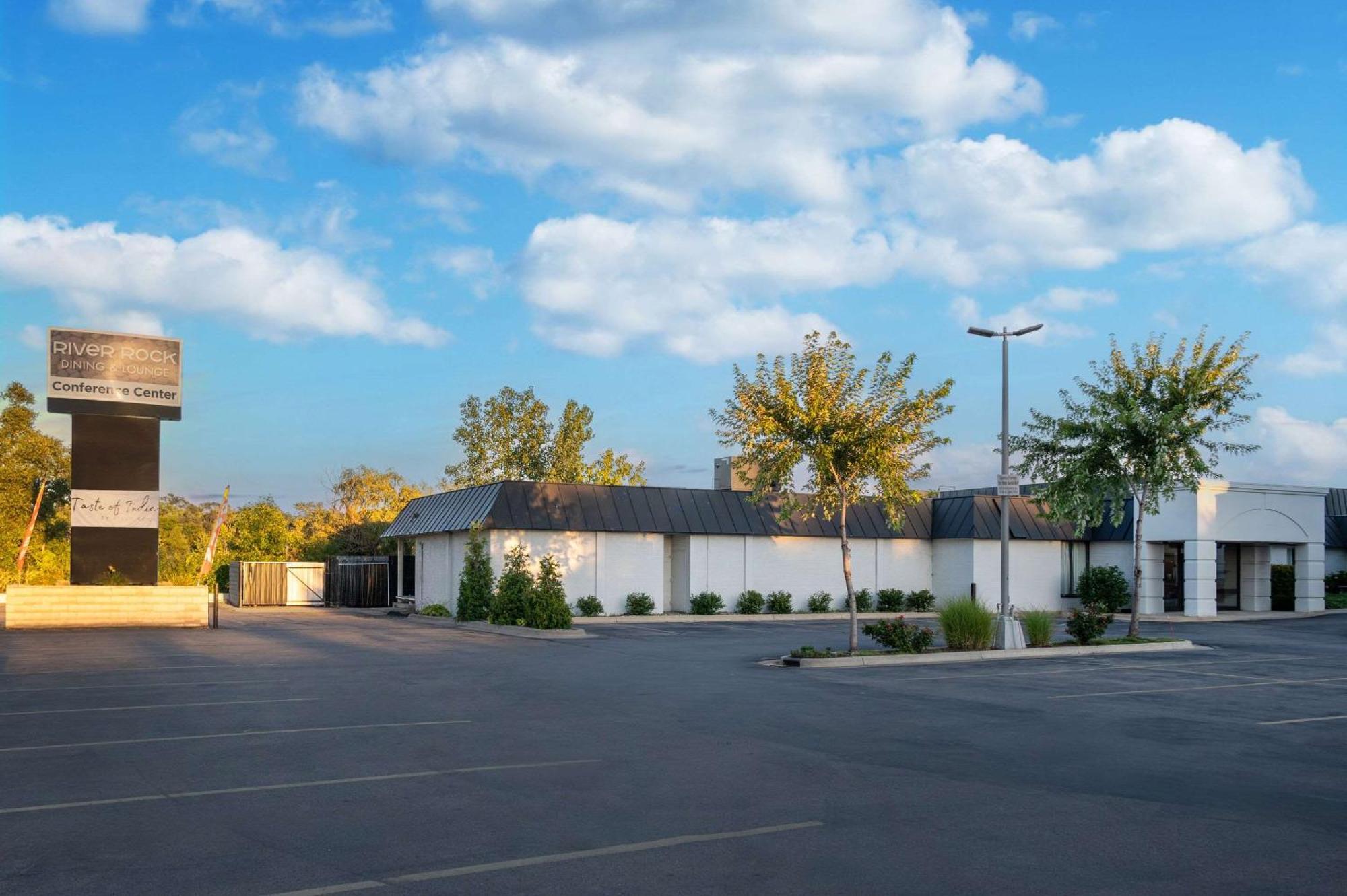 Radisson Hotel Grand Rapids Riverfront Ngoại thất bức ảnh
