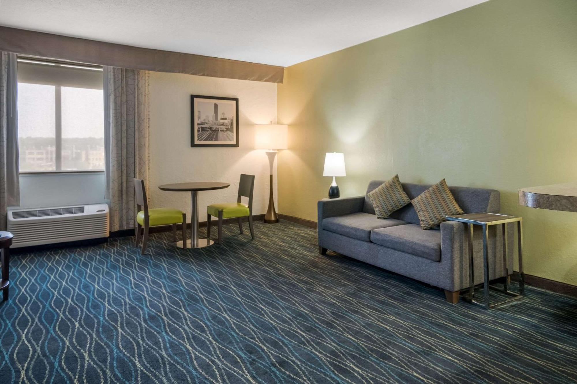 Radisson Hotel Grand Rapids Riverfront Ngoại thất bức ảnh