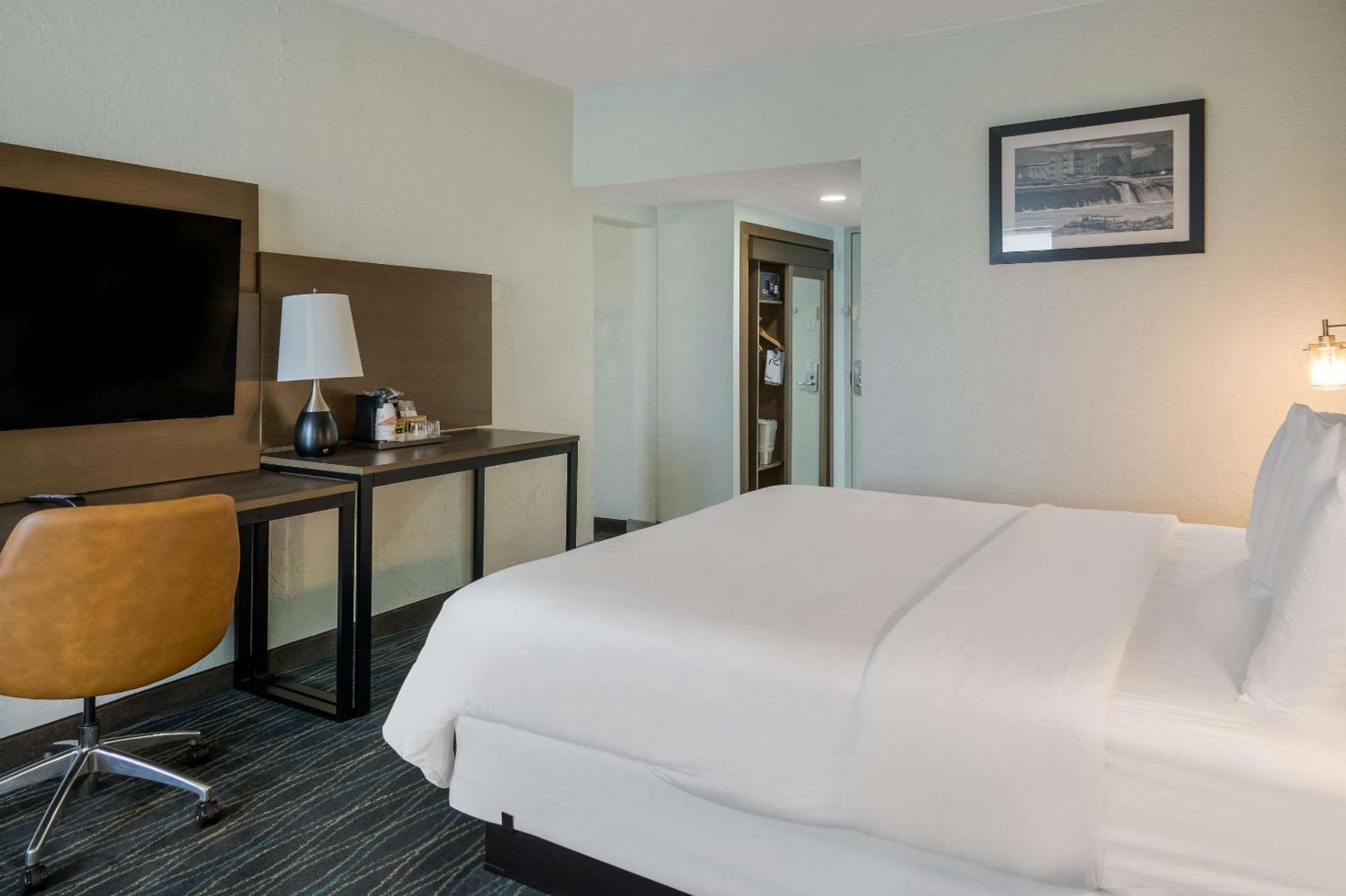 Radisson Hotel Grand Rapids Riverfront Ngoại thất bức ảnh