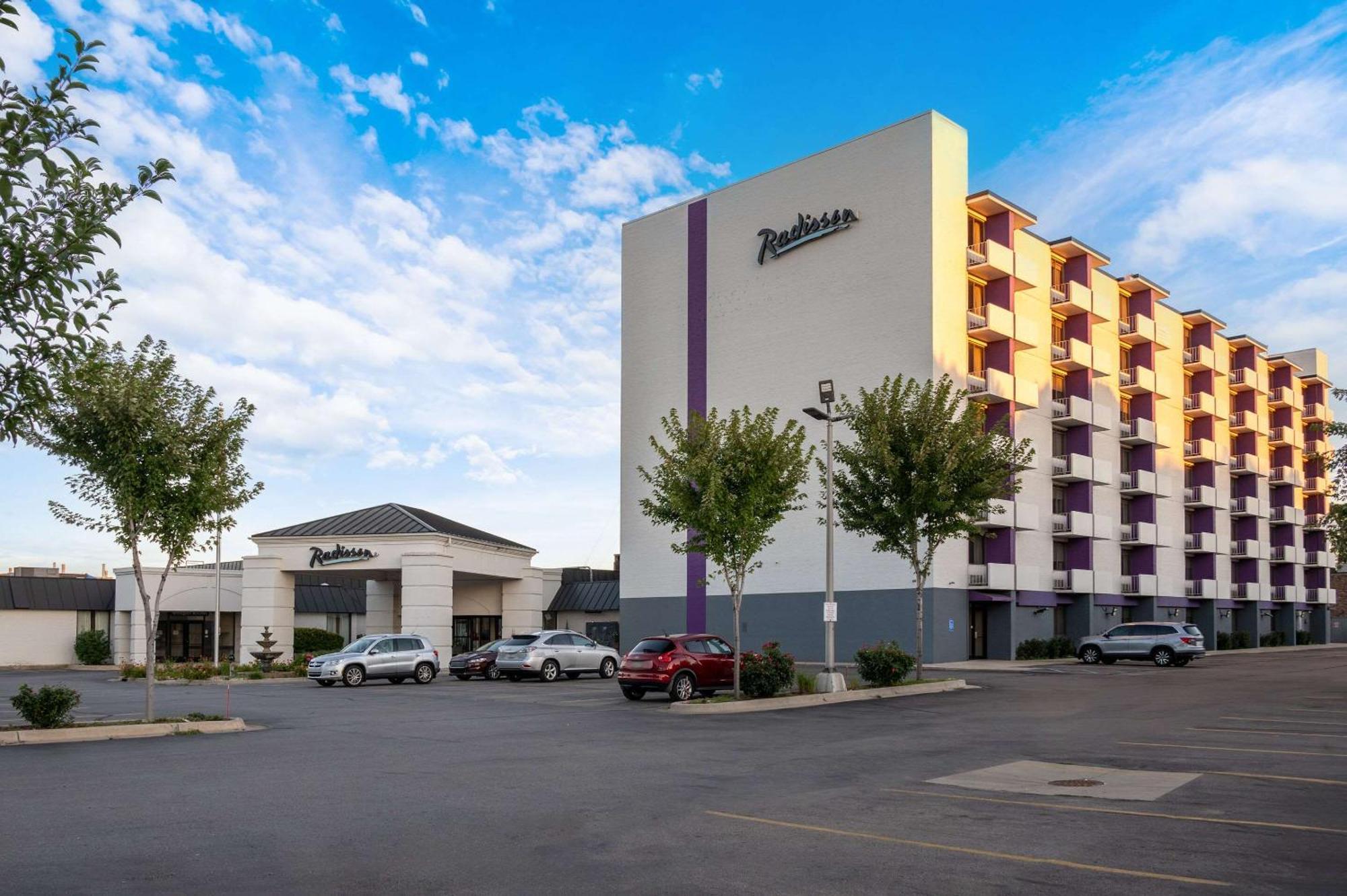 Radisson Hotel Grand Rapids Riverfront Ngoại thất bức ảnh
